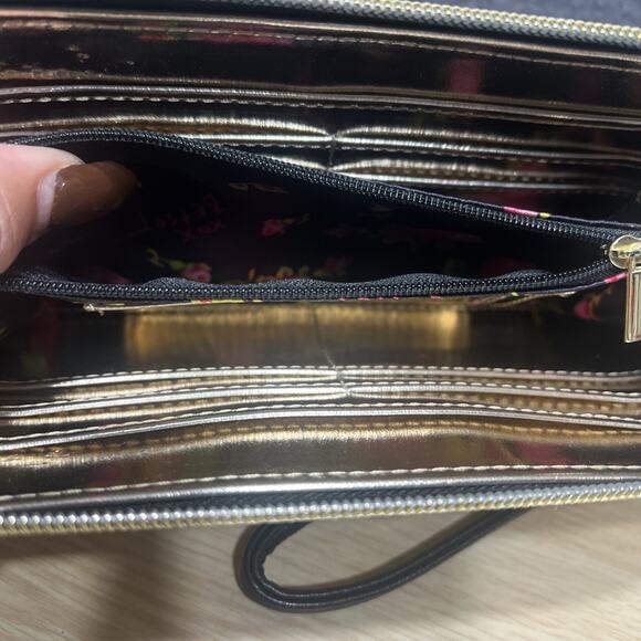 Besty Johnson XoXo Gold Bow Wallet Black & White - Picture 7 of 13